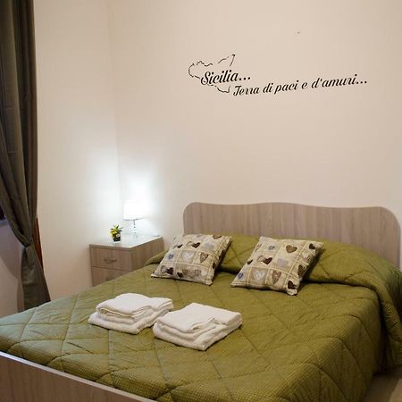 B&B Al Pilone Messina Bagian luar foto