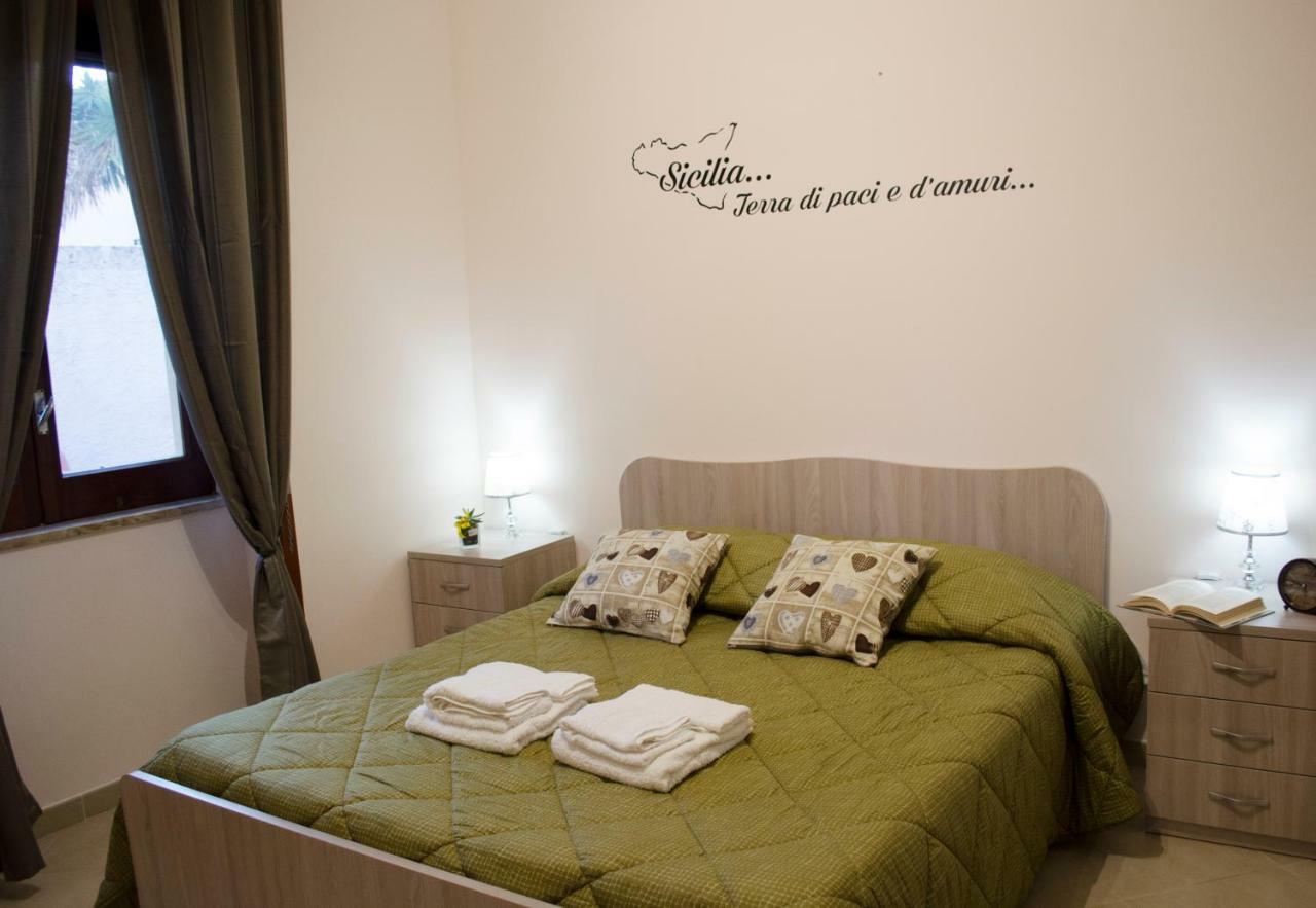 B&B Al Pilone Messina Bagian luar foto