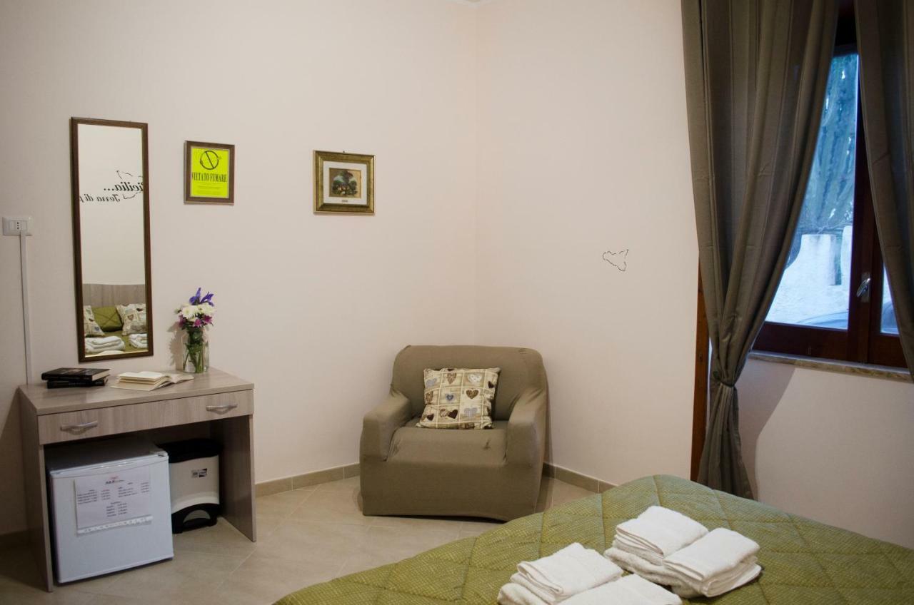 B&B Al Pilone Messina Bagian luar foto